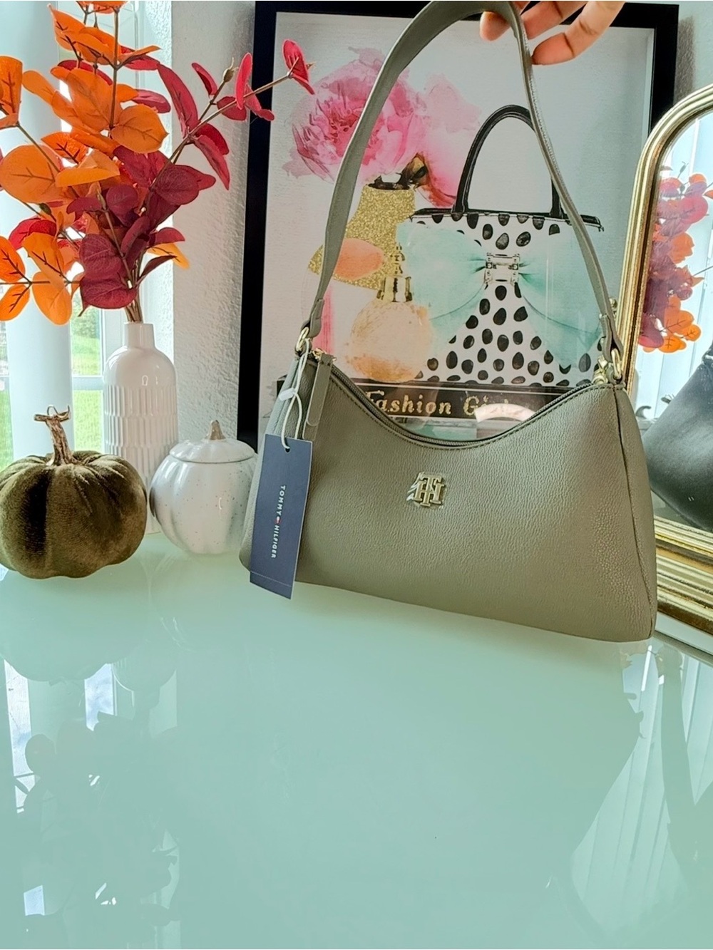 Tommy Hilfiger Olive-Taupe Leather Shoulder Bag